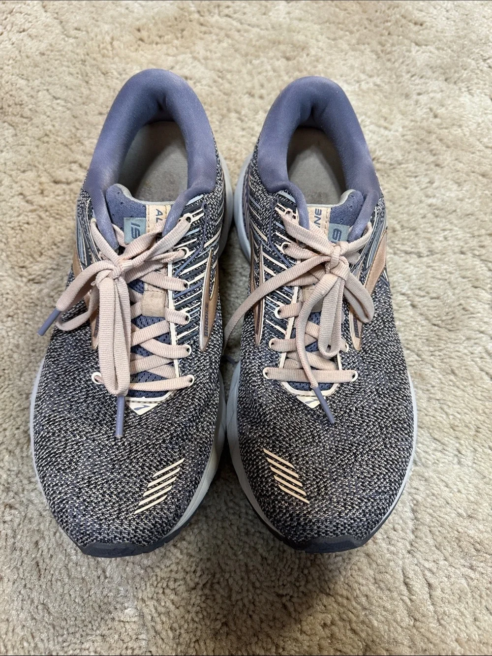 Brooks sneakers - Picture 1 of 7